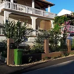 Apartment Ana