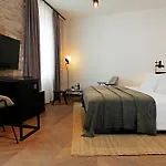 Boutique Rooms Kastel Ismaeli
