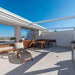 Penthouse With Roof Terrace With Jacuzzi