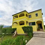 Apartment Razanac Nikola