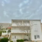 Apartments Anka Pag