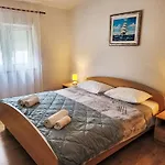 Holiday Home Vesna - Zad105 By Interhome