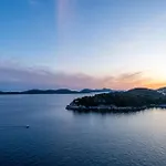 Luxury Seaview Apartment Alenka