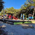 Mobile Home Tara