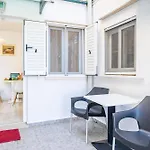 Jele Rooms 1