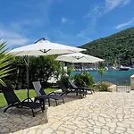 Apartments Pralas