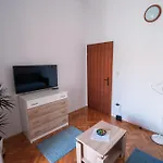Apartment Manda