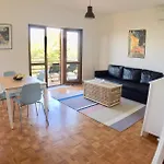 Sea View Apartments Nini