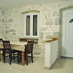 Apartments By The Sea Veli Rat, Dugi Otok - 15006