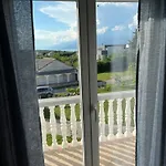 Apartment Boomerang