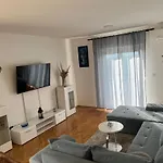 Apartment Boomerang