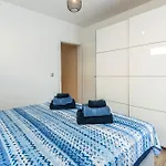 Luxury Villa With A Swimming Pool Vir - 19346