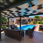 Villa Tea