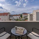 Leopold Apartment