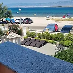 Apartmany Marina Iv, Vir