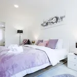 2Sis 2 Apartments