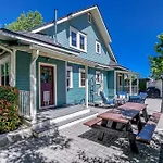 Historic Prescott Home With Yard, Walk To Downtown!