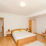 Apartment Plavac Mali-2 By Interhome
