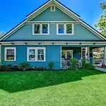 Historic Prescott Home With Yard, Walk To Downtown!