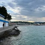 Lumbarda Korcula Newly Renovated Beach Apt D3 With Pool