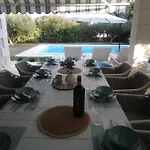 Romanticna Villa Lucija Sa Grijanim Bazenom