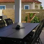 House Tena