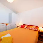Holiday Home In Rovanjska - Paklenica Riviera 50353