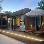 10Gardens Premium Mobile Homes With Private Jacuzzi & Sauna By Oiko Collection