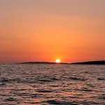 Pomalovilla At Gradina Cove