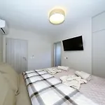 Villa Wave Of Love Mit Meerblick, Beheiztem Pool Und Direktem Strandzugang - Familienfreundlich, 4 Sz, Rovanjska