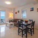Mandre Sunset Apartment Laura - Only For Family