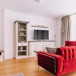 Nina Luxury Apartment