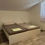Apartmani Ana