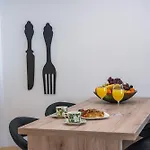 Silver Gold Apartments