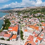 Pag Holiday Home & Terrace