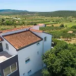 Apartman Mira
