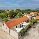 Villa Pod Murvom Zadarvillas