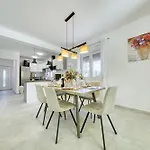 Villa Gabi With Heated Pool