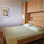 Apartment In Preko With Sea View, Terrace, Air Conditioning, Wi-Fi