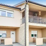 Nice Apartment In Starigrad With Kitchen