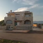 Apartmani Lucija