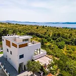 Villa Hill