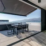 Luxury Beachfront Penthouse Apartment With Whirlpool And Spacious Rooftop Terrace, Vinjerac