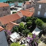 Castri Illius Maris