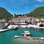 Castri Illius Maris