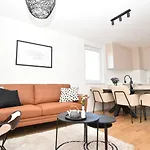 Urban Loft With Garage Place