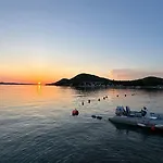 Holiday Sea Home 2023