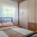 Cozy Home In Polaca With Wifi