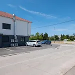 Apartments With A Parking Space Zadar - 23055