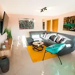 Apartment Tina